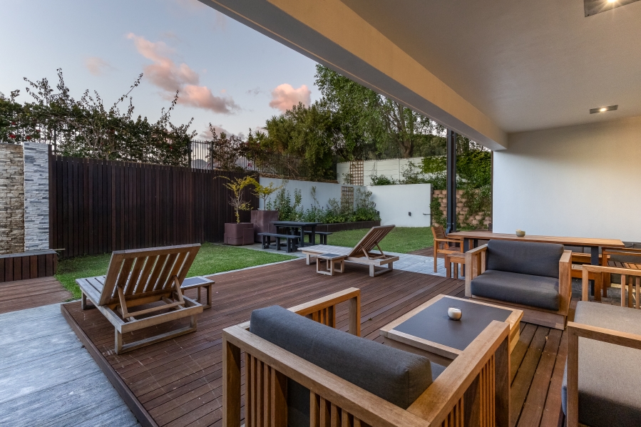 6 Bedroom Property for Sale in Mostertsdrift Western Cape